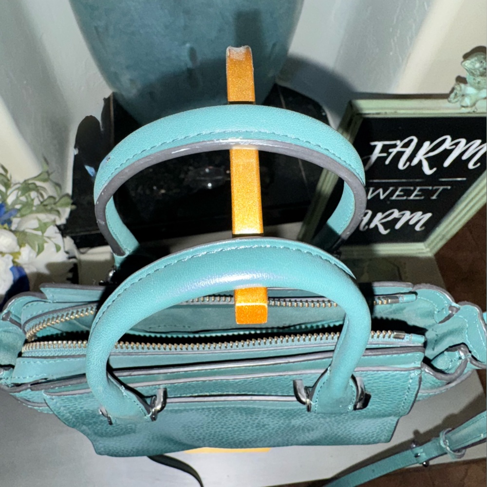 Coach Mini Swagger 21 Pebble Leather Satchel w Removable Strap 2018 - Like New - Picture 13 of 16